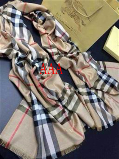 Burberry-Shawl-032