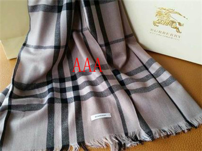 Burberry-Shawl-045