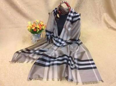 Burberry-Shawl-308