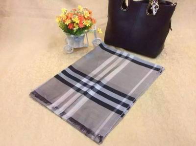 Burberry-Shawl-319
