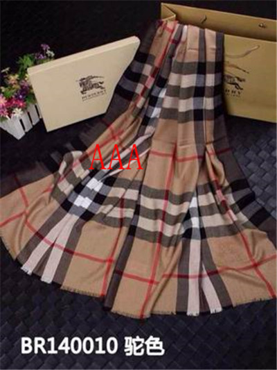 Burberry-Shawl-075