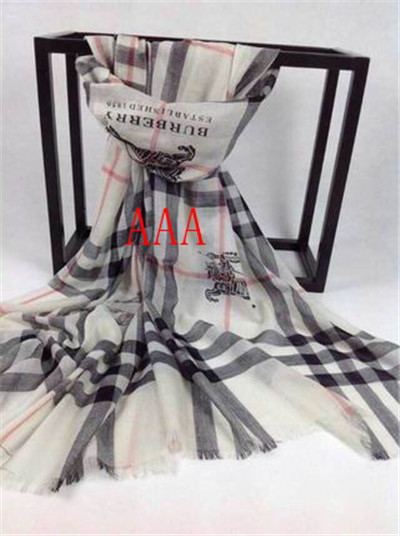 Burberry-Shawl-084