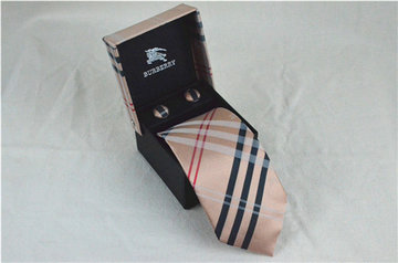 Burberry-Tie-049