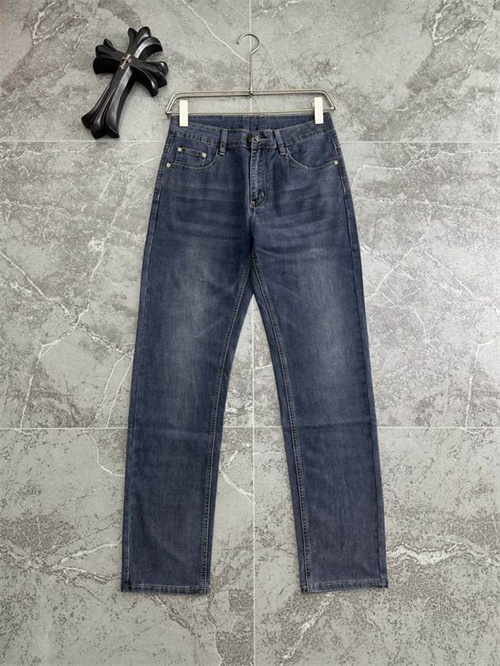 Burberry Jeans-M-0075