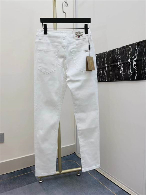 Burberry Jeans-M-0127