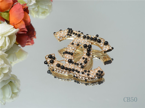 Chanel brooch-032