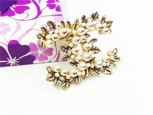 Chanel brooch-045