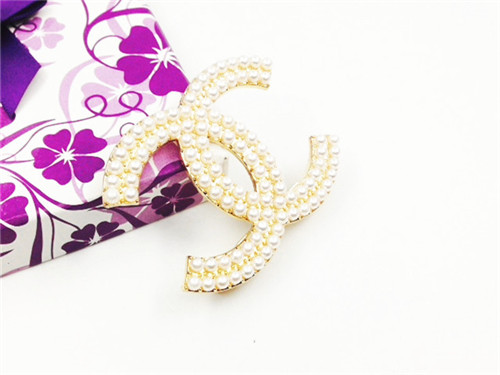 Chanel brooch-057