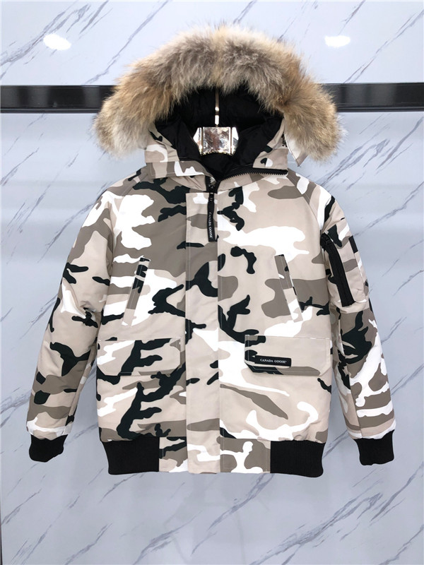 Canada Goose Down Jacket-M-010