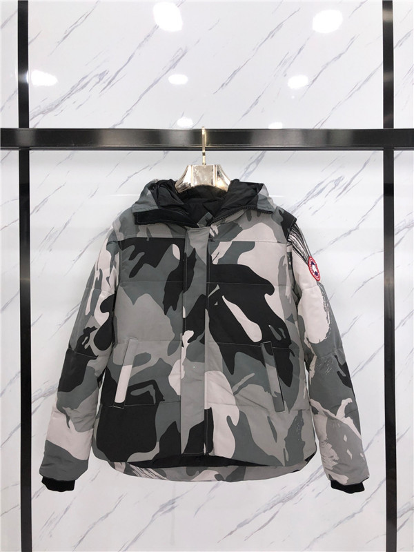 Canada Goose Down Jacket-M-032