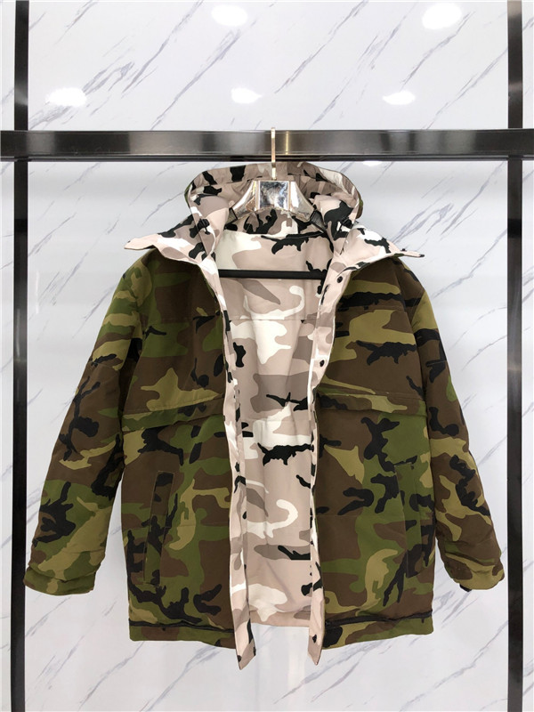 Canada Goose Down Jacket-W-047