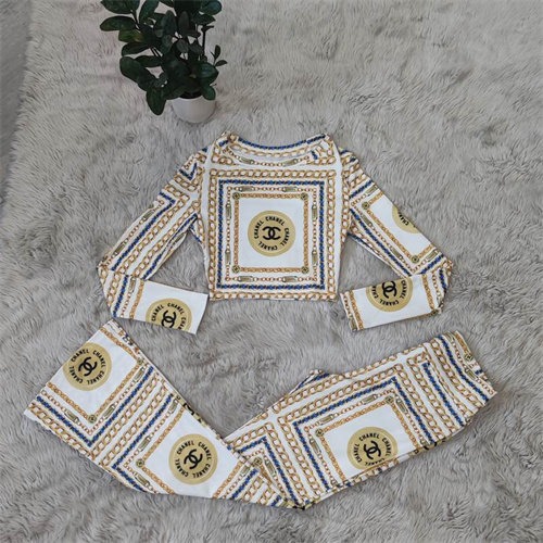 Chanel(Women)suits-020