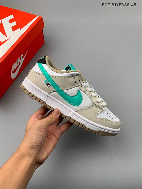 Dunk(low)-W-713