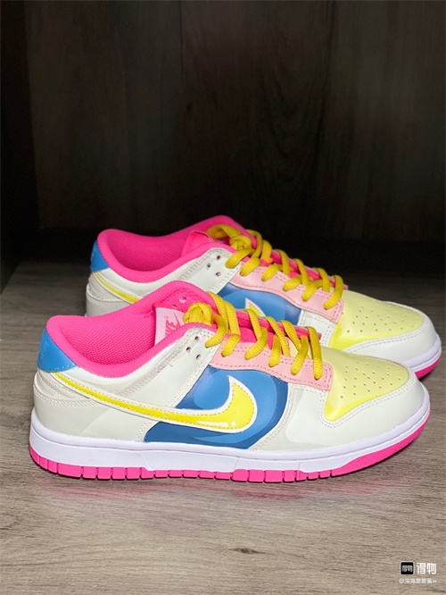 Dunk(low)-W-1445