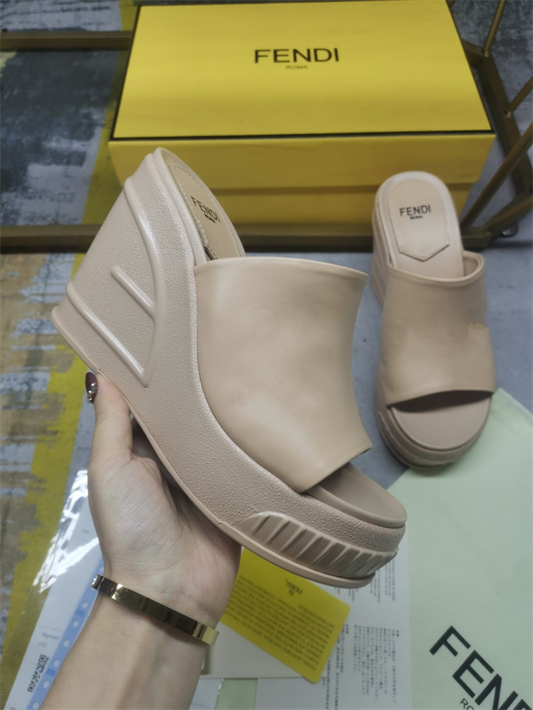 FENDI Sandal-W-150