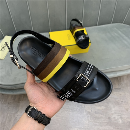 FENDI Sandal-M-201