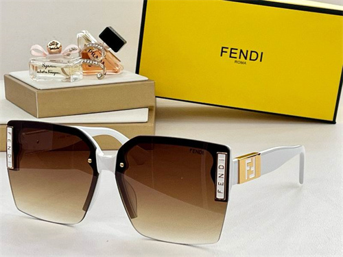 Fendi Sunglass(AAAA)-0107
