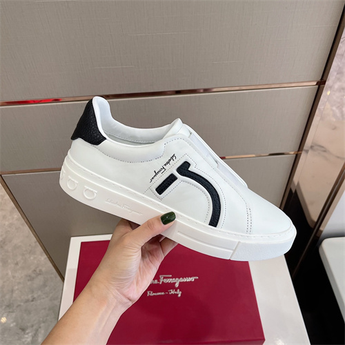 Ferragamo Shoes-M-177