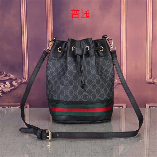 Gucci small bag-0082