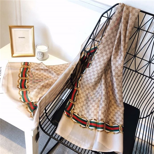 Gucci-Silk Scarf-001