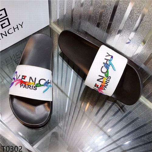 GIVENCHY Sandal-M-041