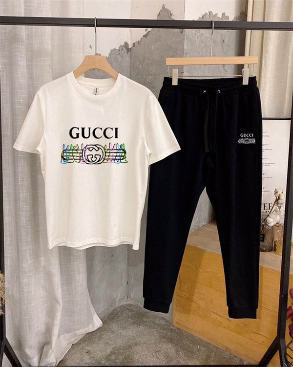Gucci T-shirt(Suits)-010