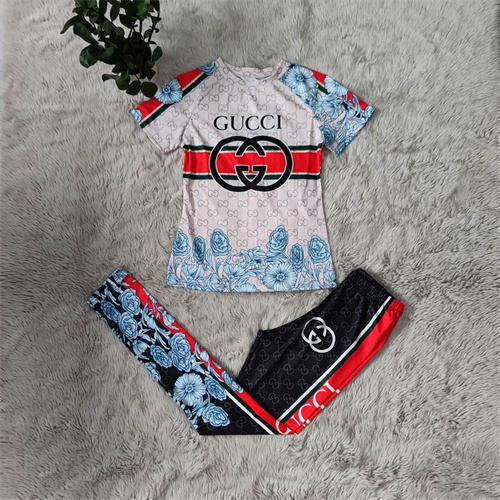 Gucci Suits-W-016