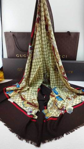 Gucci-Shawl-309