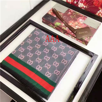 Gucci-Shawl-048