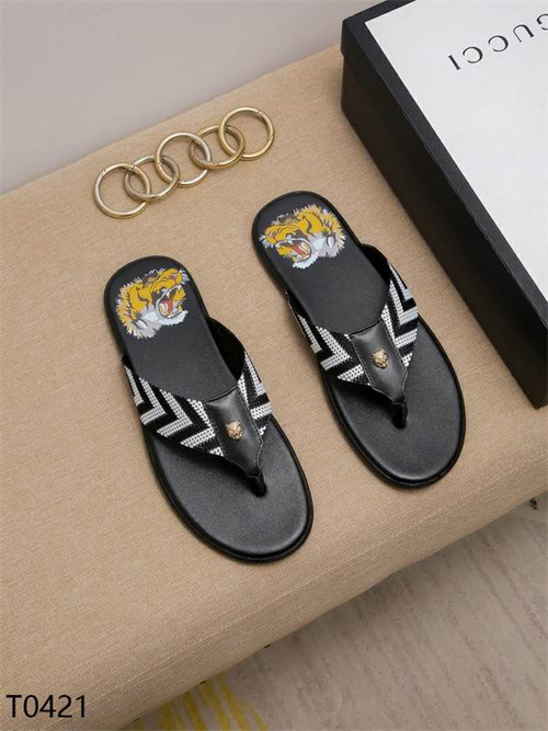 Gucci Sandal(2)-M-225