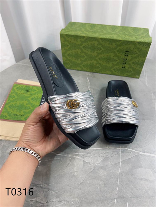 Gucci Sandal(2)-M-909