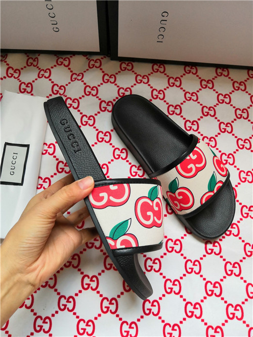Gucci Sandal-W-124