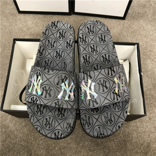 Gucci Sandal(2)-M-212