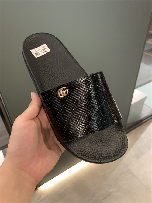 Gucci Sandal-W-243