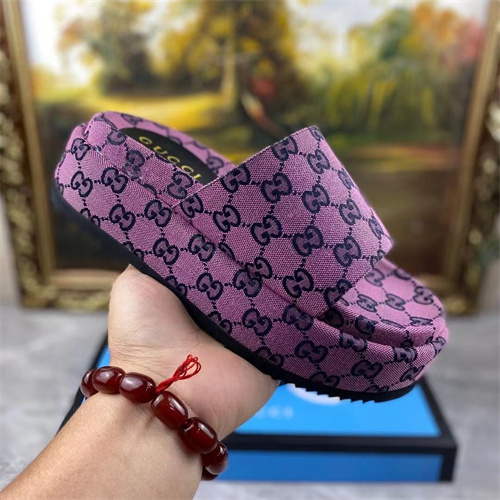 Gucci Sandal(2)-M-392