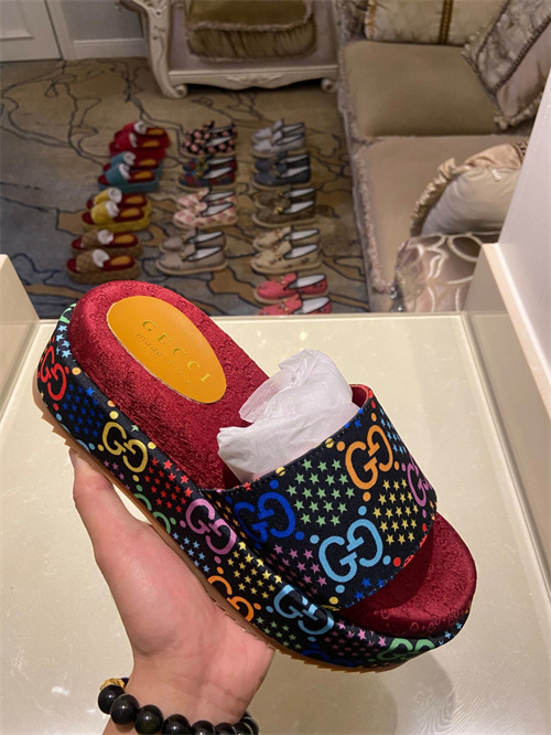 Gucci Sandal(2)-M-411