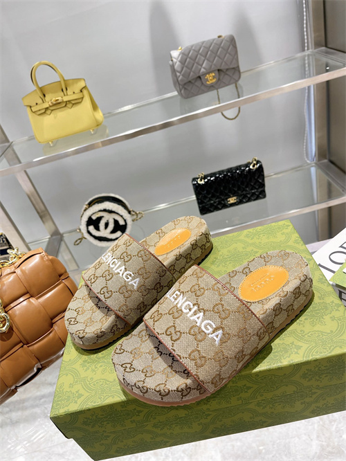 Gucci Sandal(2)-M-490