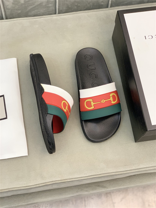 Gucci Sandal-W-446