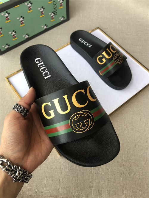 Gucci Sandal(2)-M-576
