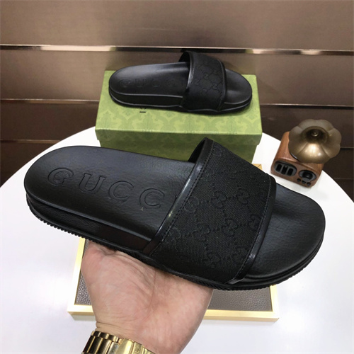 Gucci Sandal-W-611