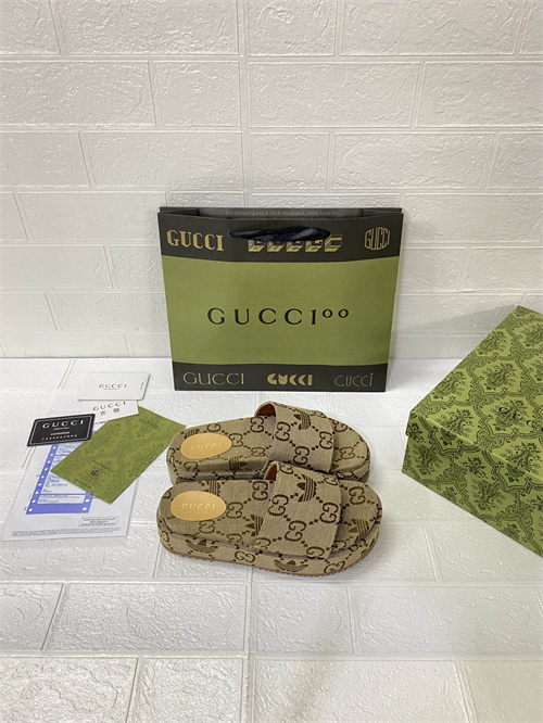 Gucci Sandal-W-700