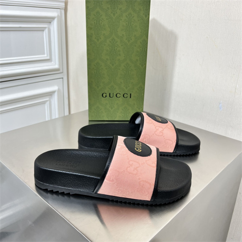 Gucci Sandal-W-709