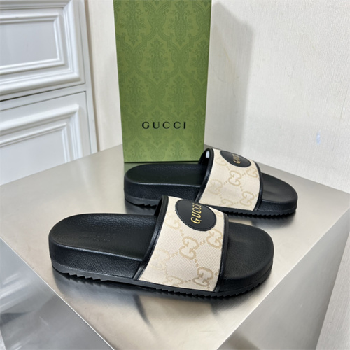 Gucci Sandal(2)-M-825