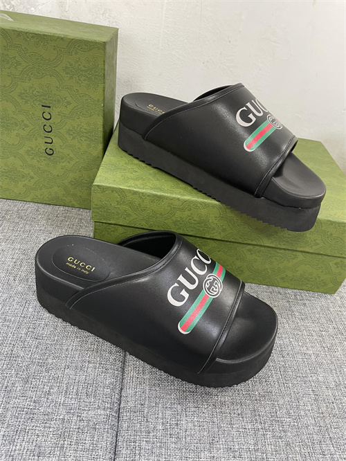 Gucci Sandal-W-723