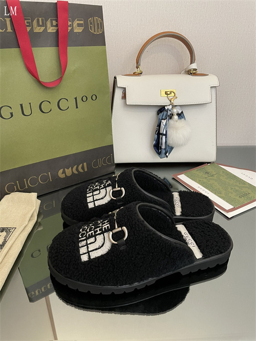 Gucci Sandal(2)-M-889