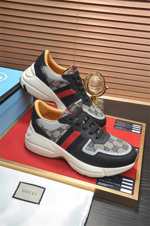 Gucci Clunky Sneaker-143