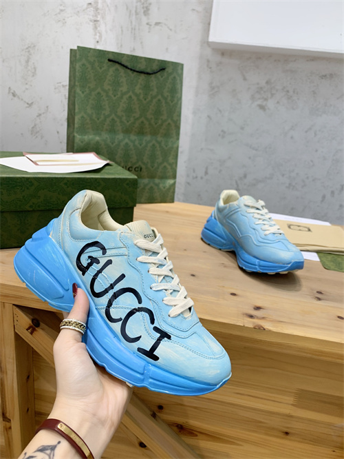 Gucci Clunky Sneaker-162
