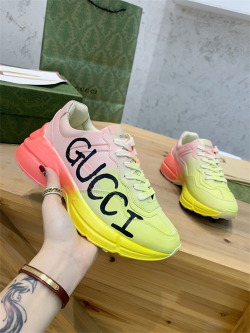 Gucci Clunky Sneaker-171