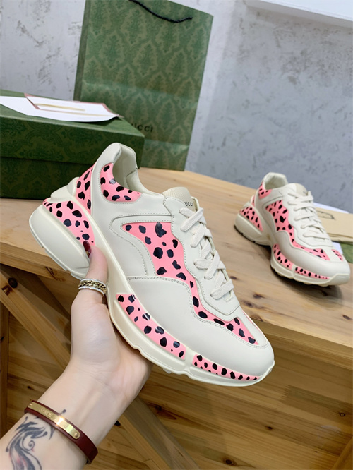 Gucci Clunky Sneaker-176