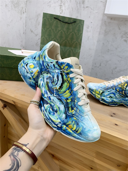 Gucci Clunky Sneaker-188